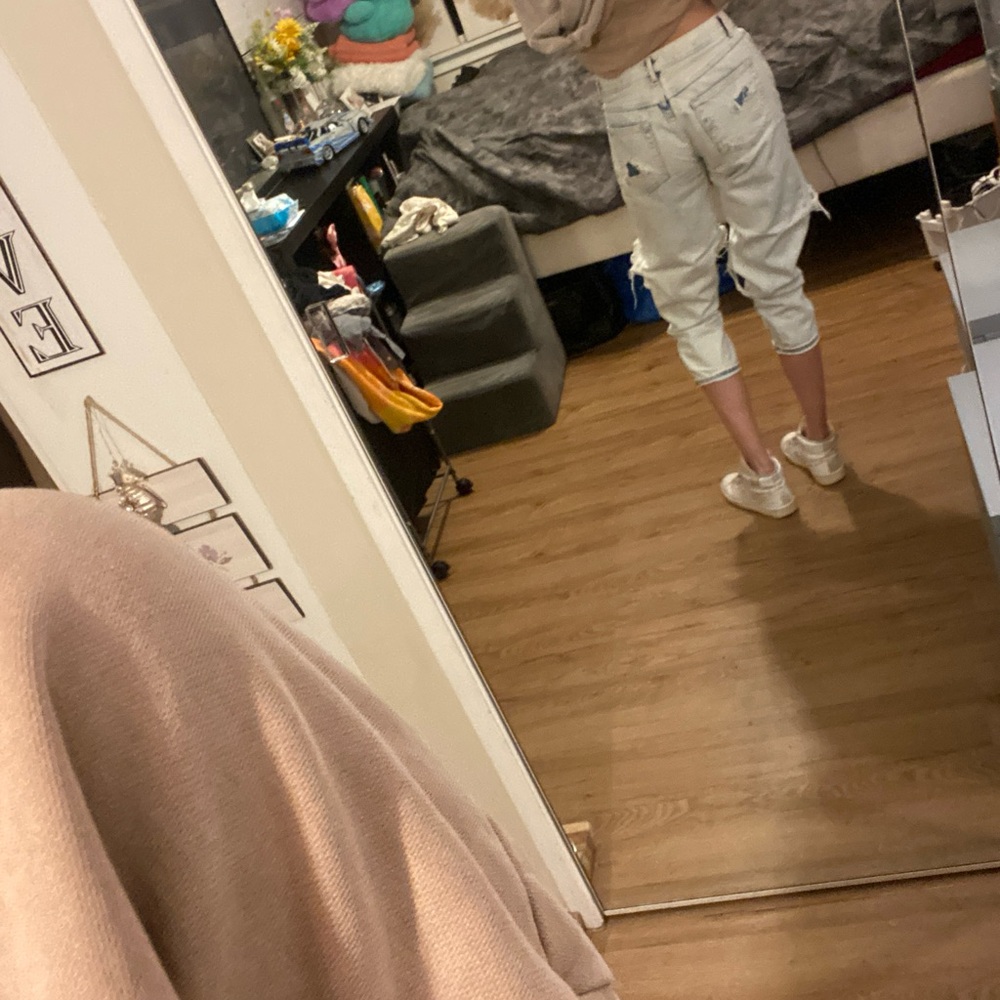 Distressed Denim Pants - Picture 11 of 15